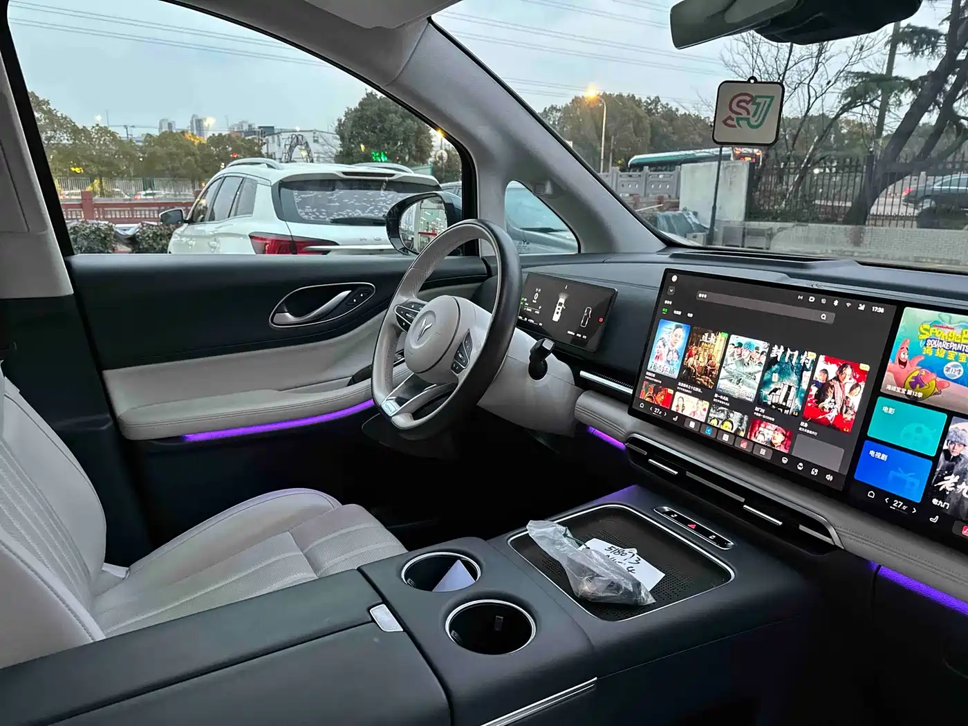 Voyah Auto Voyah Dreamer 2025 PHEV AWD Flagship Kunpeng Edition фото 11