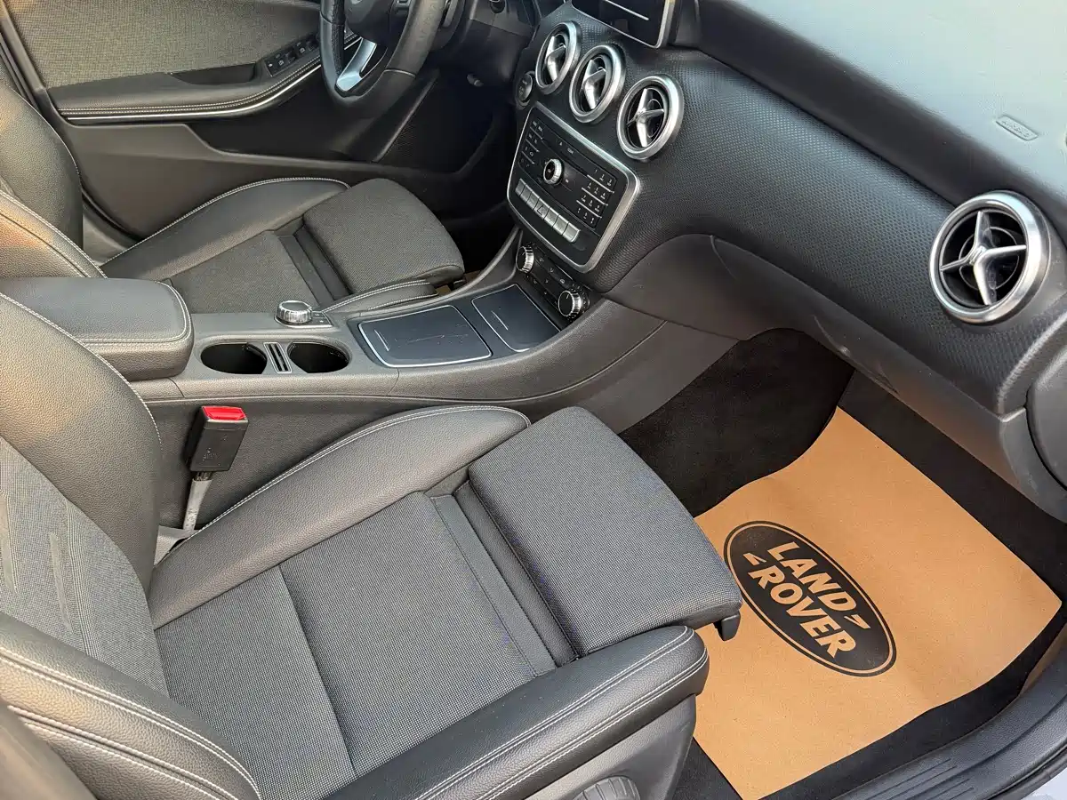 Mercedes-Benz A-Class (Import) 2017 A 200 Dynamic Edition фото 17