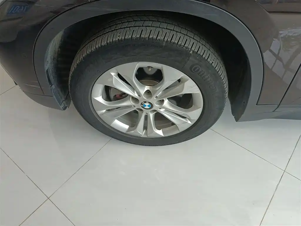 BMW X1 2016 sDrive18Li Premium Model фото 22
