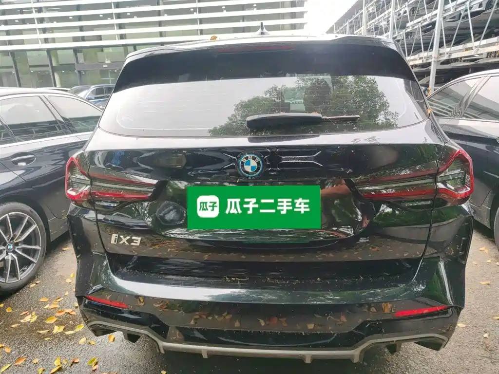 BMW iX3 2022 Leading Edition фото 6