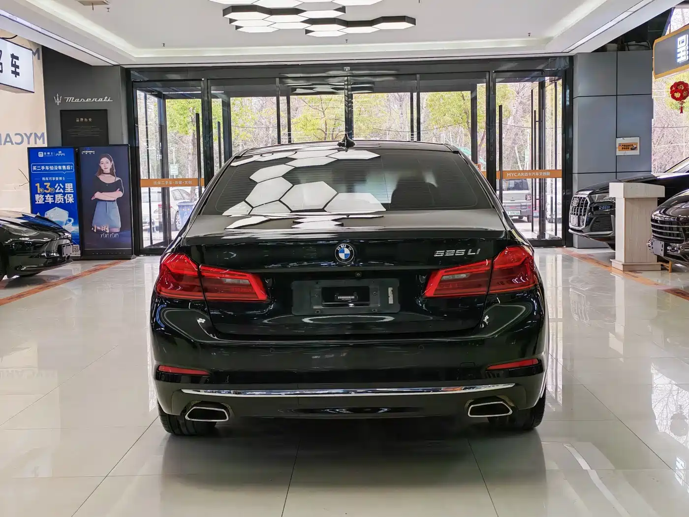 BMW 5 Series 2019 525Li Luxury Package фото 5