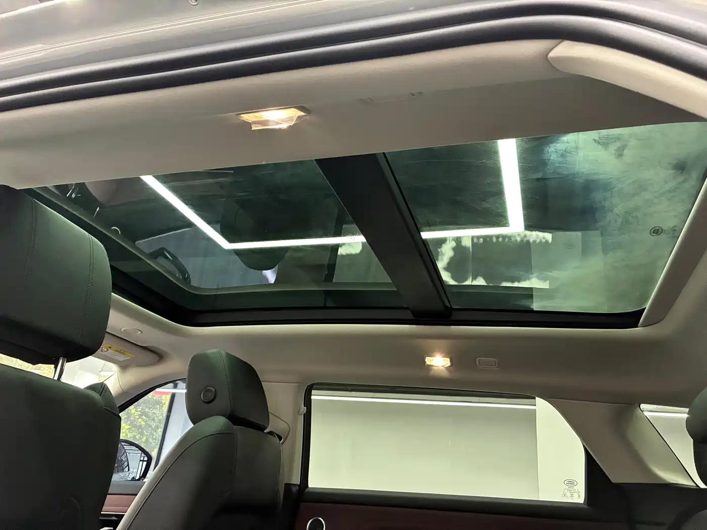 Land Rover Range Rover Evoque 2022 Facelift Range Rover Evoque L 249PS R-Dynamic Luxury фото 15