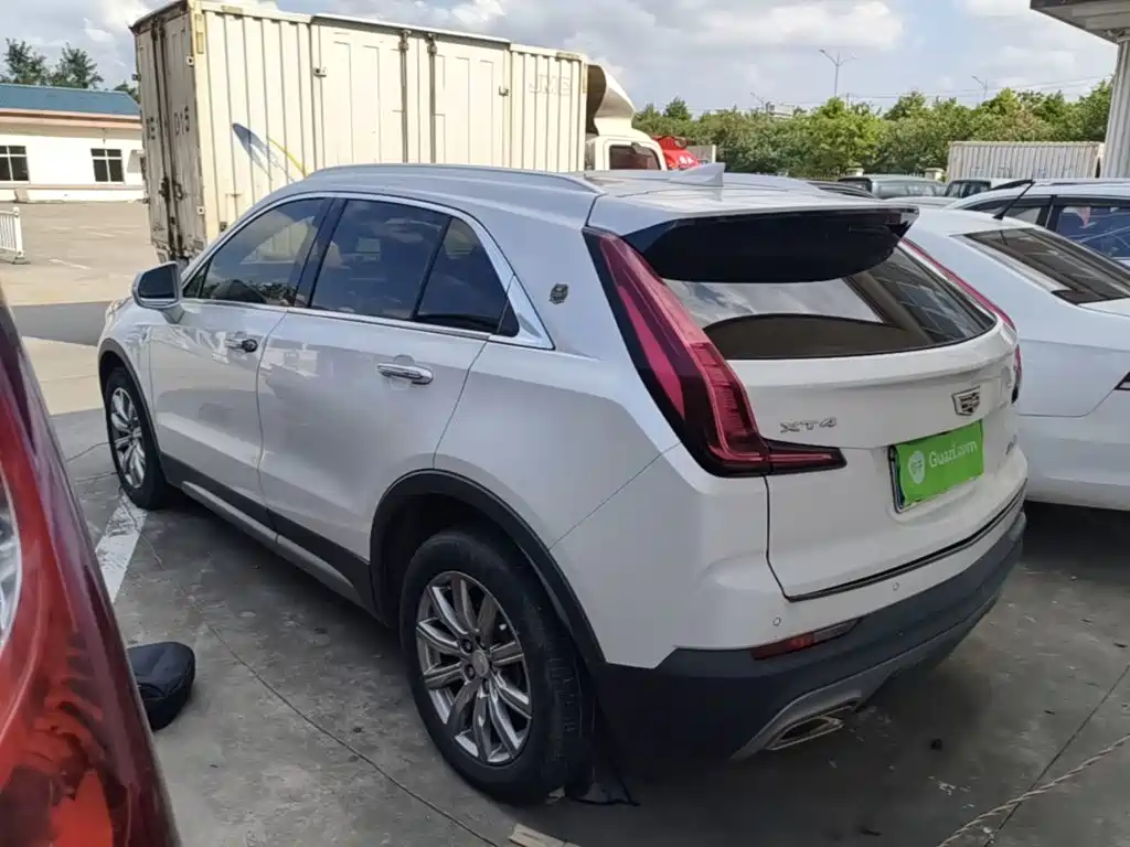 Фото 5 - Cadillac XT4