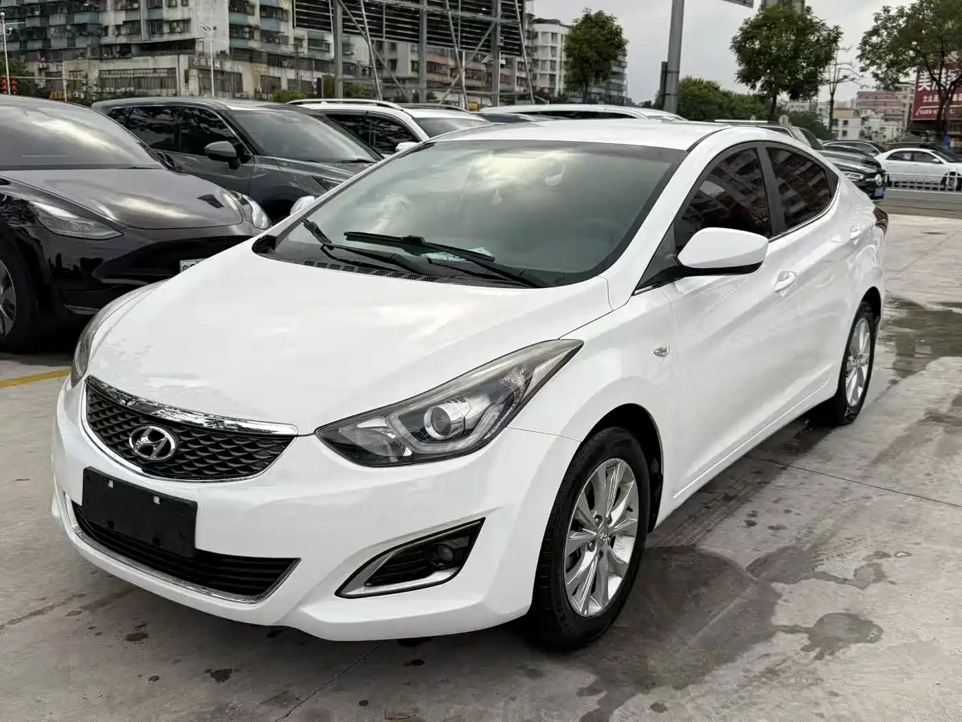 Hyundai Langdong 2016 1.6L Automatic Smart Edition фото 3