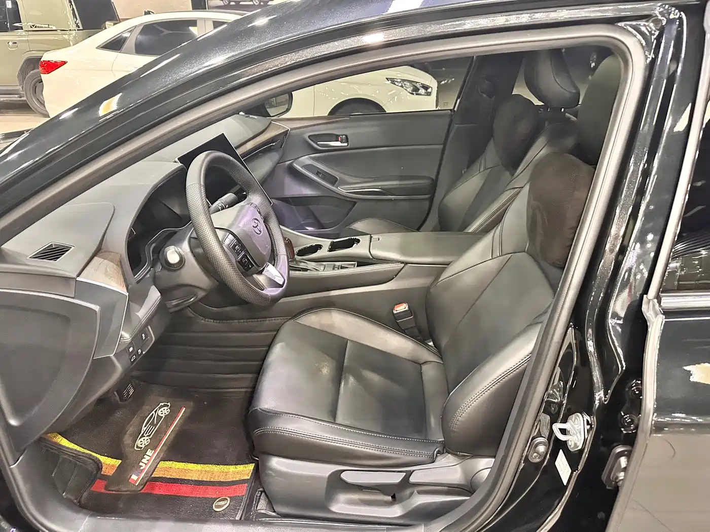 Toyota Avalon 2024 Model 2.0L Progressive Edition фото 5