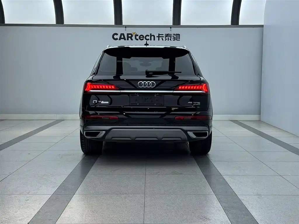 Audi Q7 2021 45 TFSI quattro S line Sport фото 4