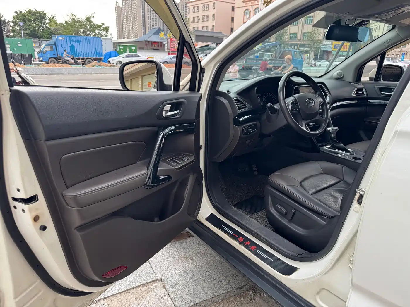 GAC Trumpchi Trumpchi GS4 2017 235T Automatic 2WD Luxury Smart Connected Edition фото 16