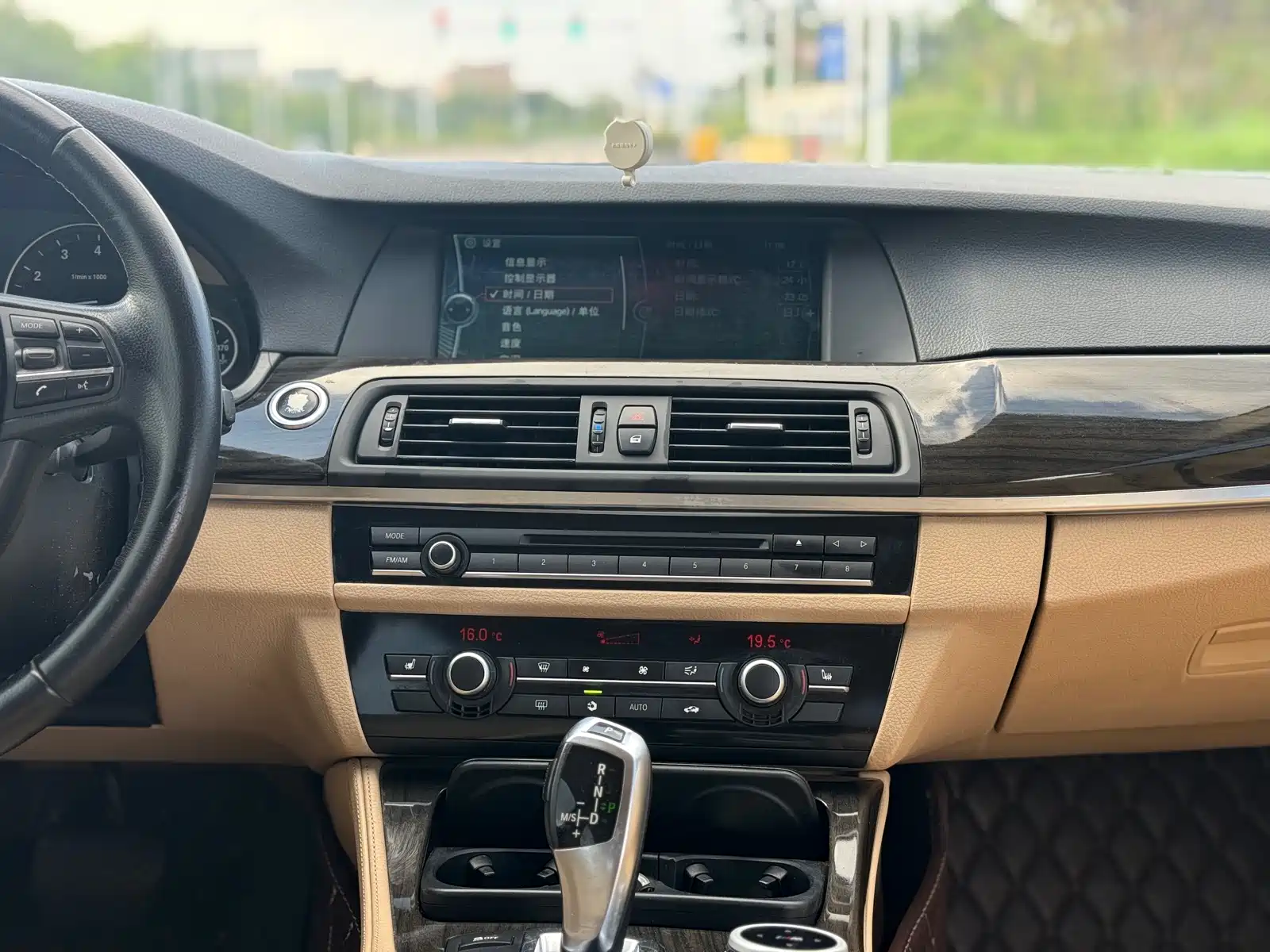 Photo 11 - BMW 5 Series