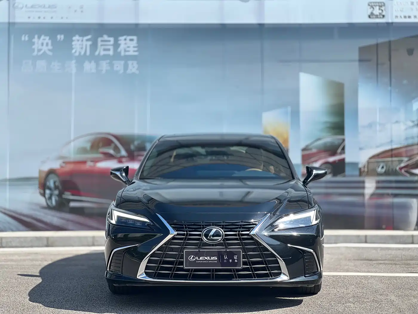 Lexus ES 2025 300h Ultimate Edition фото 2