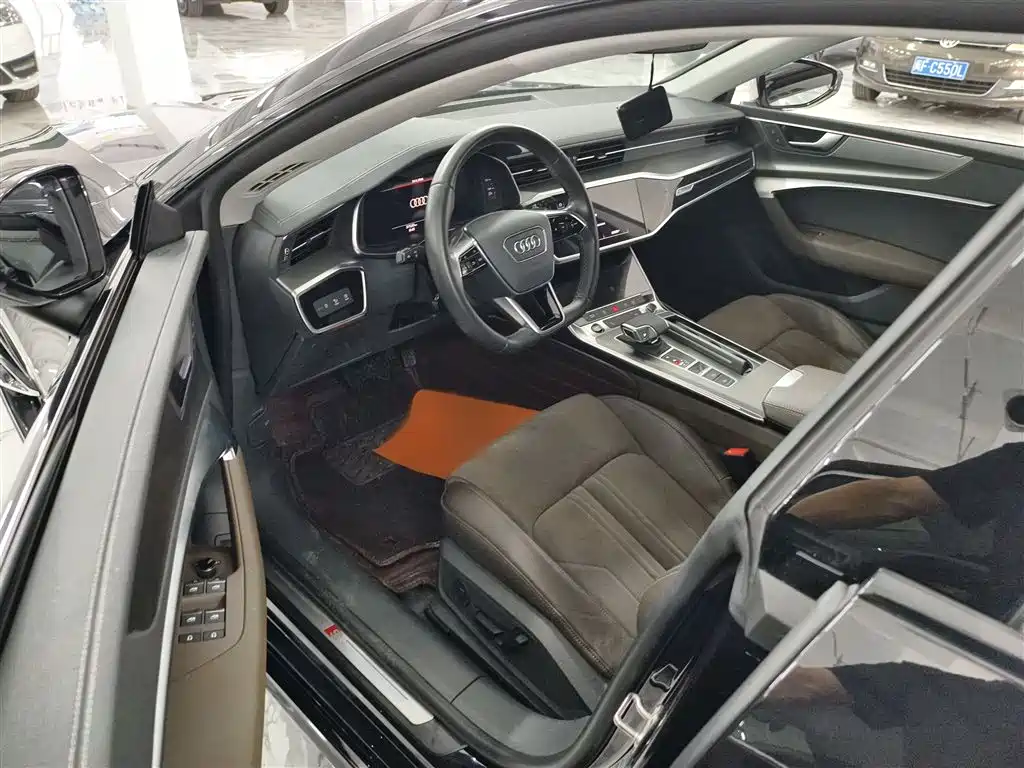 Audi A7L 2024 45TFSI S-line Dream Edition Crystal Package фото 8
