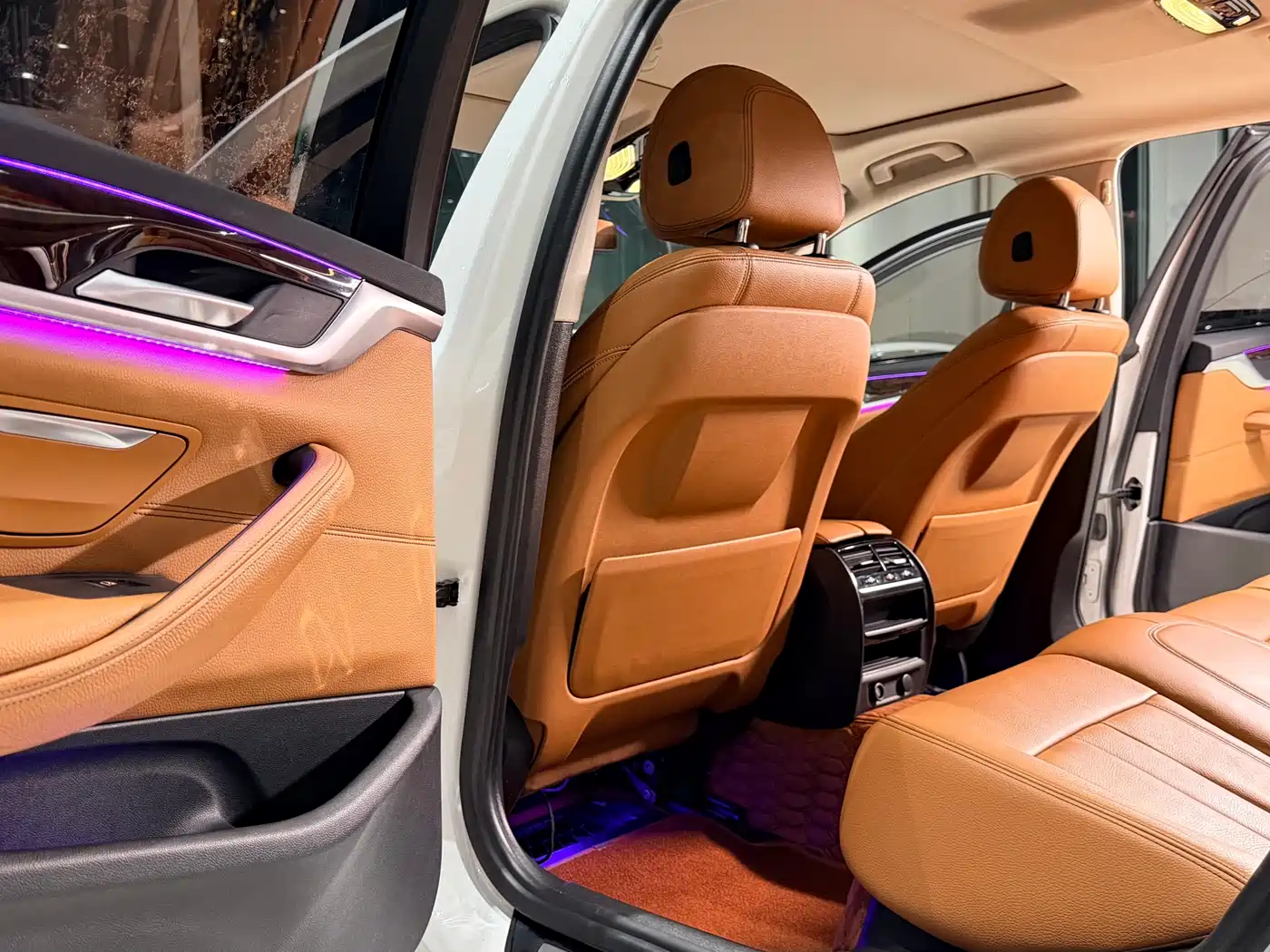 BMW 5 Series 2018 528Li Launch Special Edition фото 12