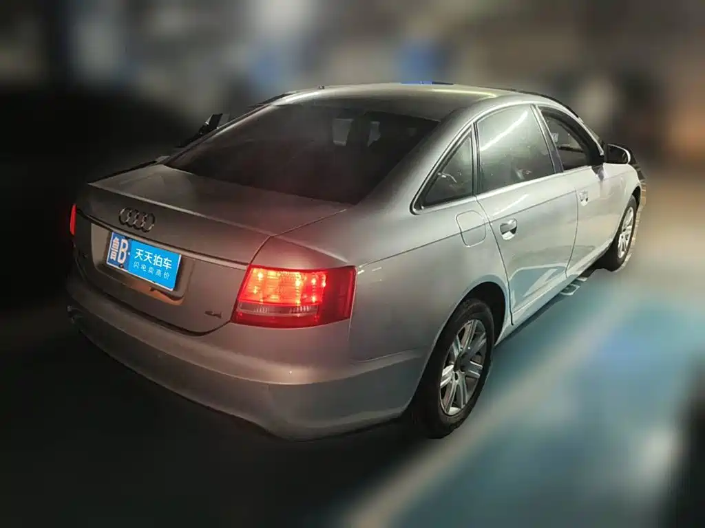 Фото 5 - Audi A6L