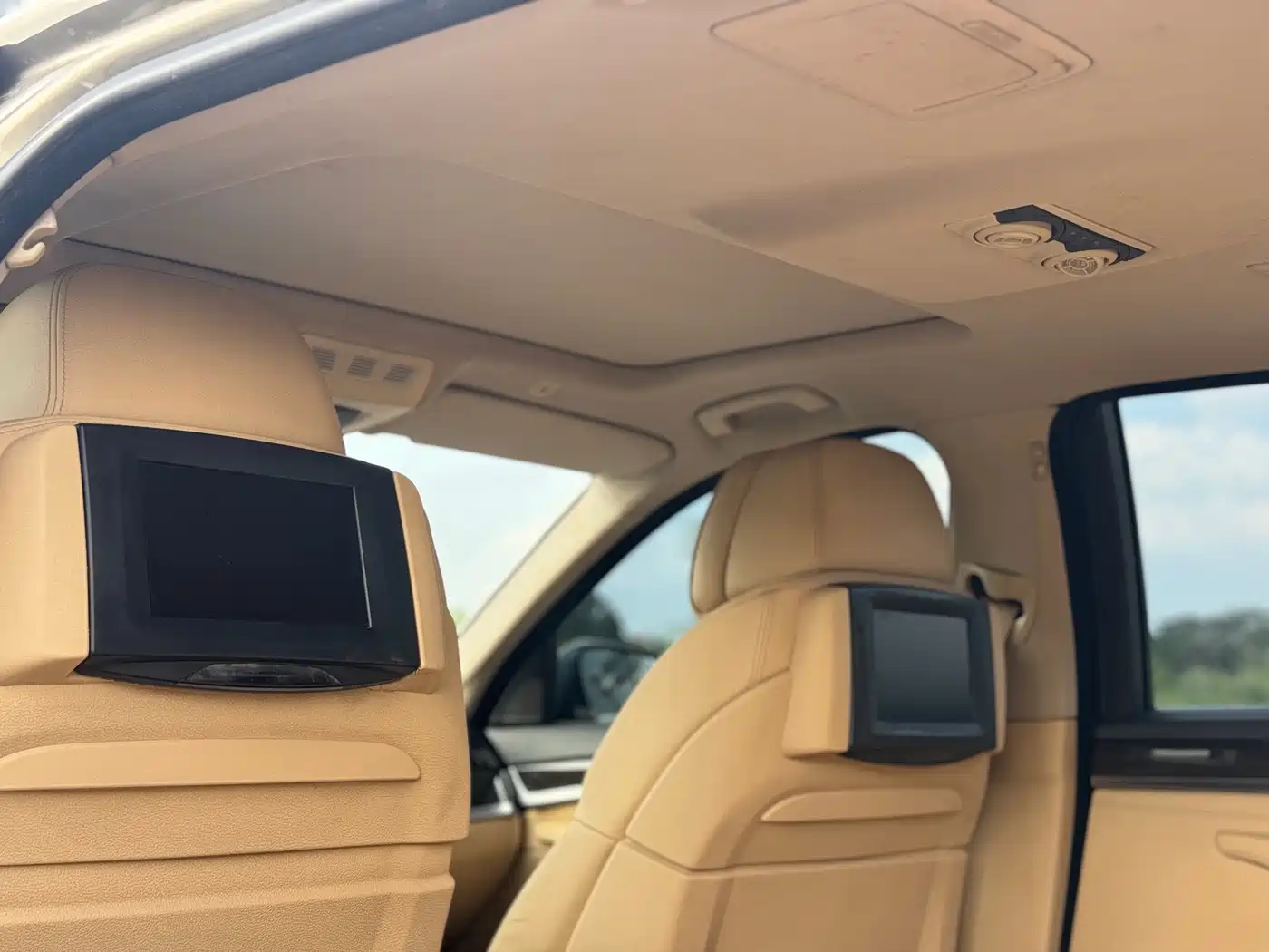 BMW 5 Series 2011 528Li Luxury фото 9