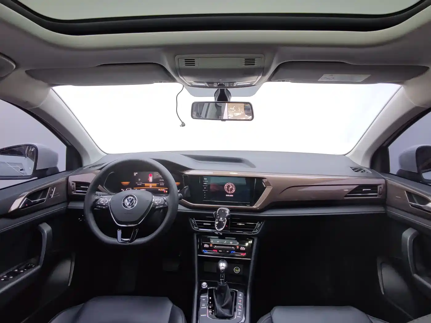 Volkswagen Tharu 2022 280TSI 2WD Comfort фото 10