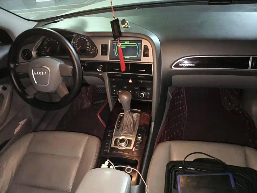 Фото 12 - Audi A6L