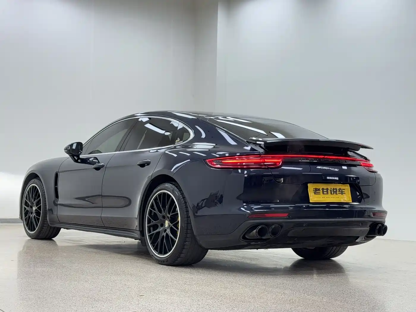Porsche Panamera 2017 Panamera 3.0T фото 8