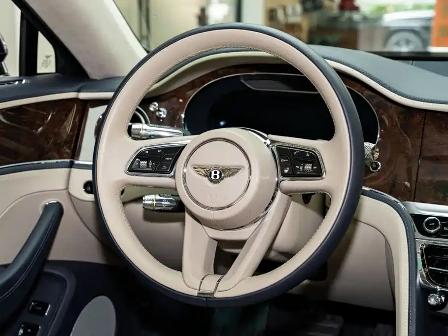Photo 11 - Bentley Flying Spur