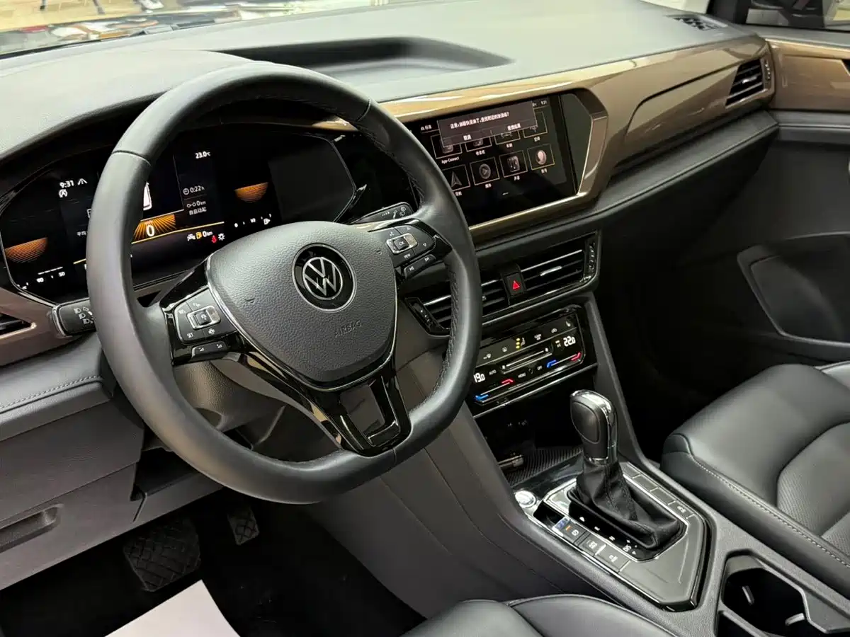 Volkswagen Tharu 2022 280TSI FWD Luxury Edition фото 7