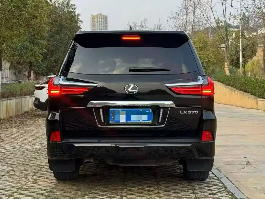 Lexus LX 2017 570 Prestige Luxury фото 5