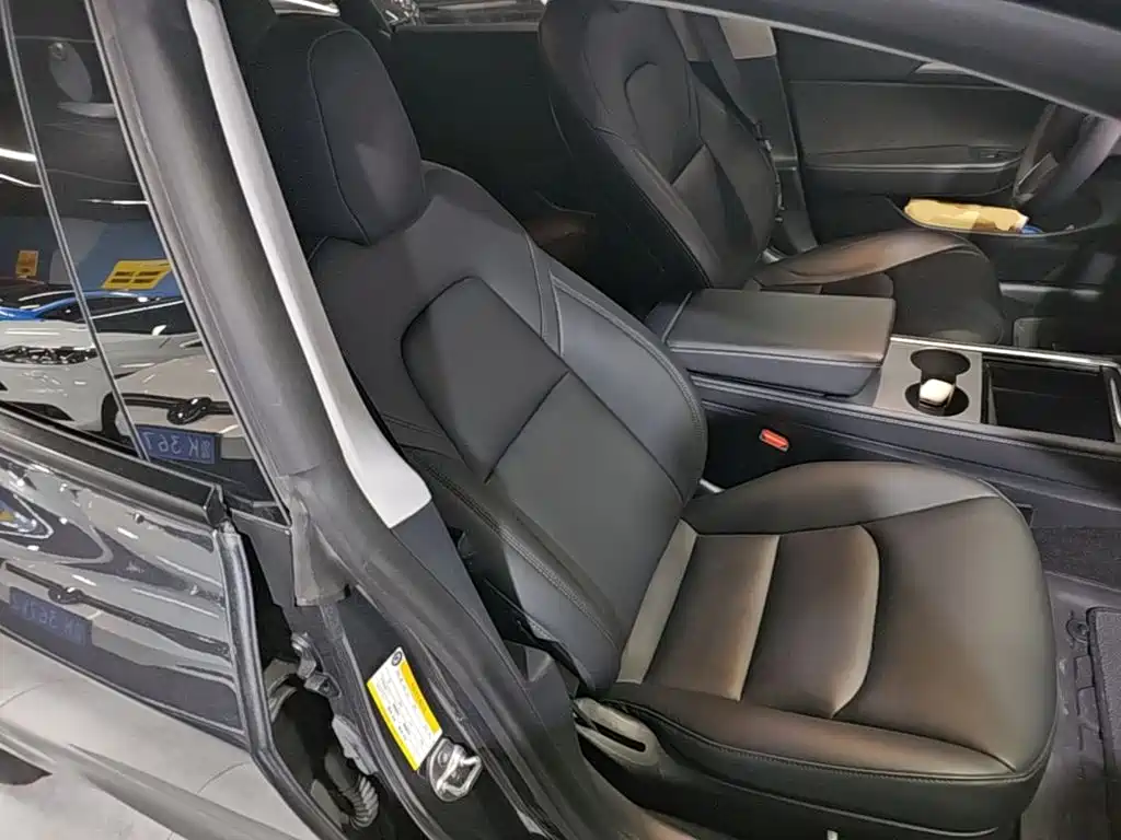Фото 25 - Tesla Model 3