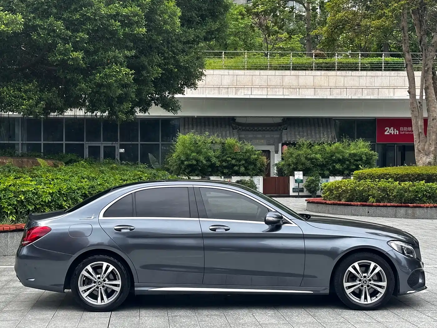 Mercedes-Benz C-Class 2017 Facelift C 200 L Sport Edition фото 17