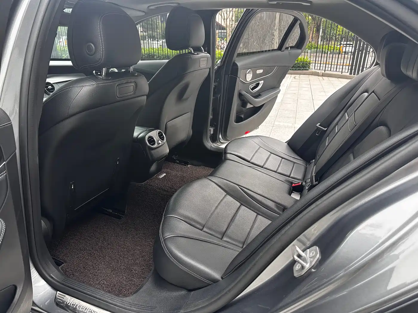 Mercedes-Benz C-Class 2017 Facelift C 200 L Sport Edition фото 15