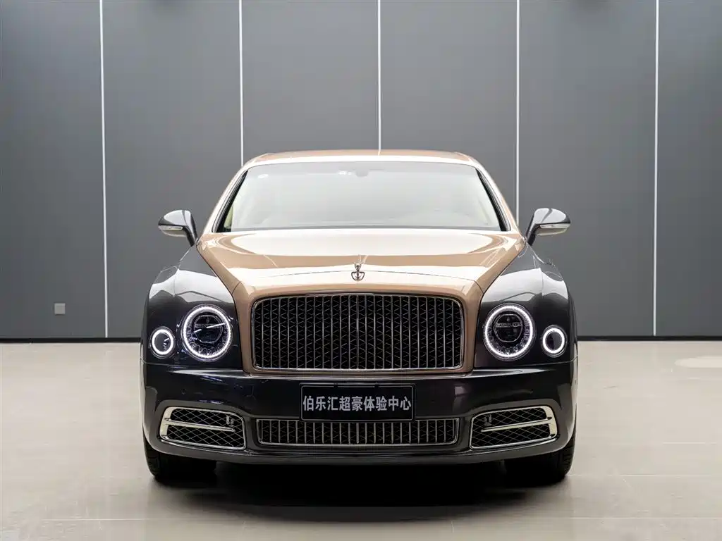 Bentley Mulsanne 2017 6.8T Long Wheelbase фото 3