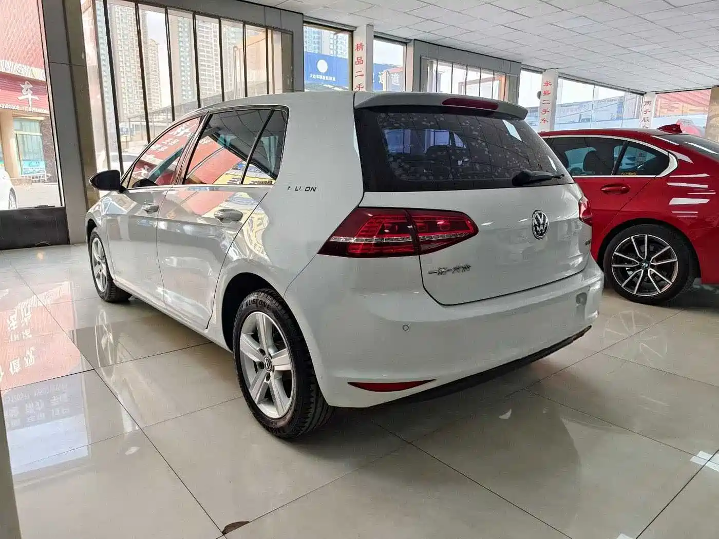 Volkswagen Golf 2016 1.6L Automatic Comfort фото 4