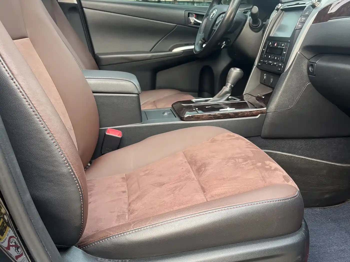 Toyota Camry 2016 2.5G 10th Anniversary Luxury Navigation Edition фото 5