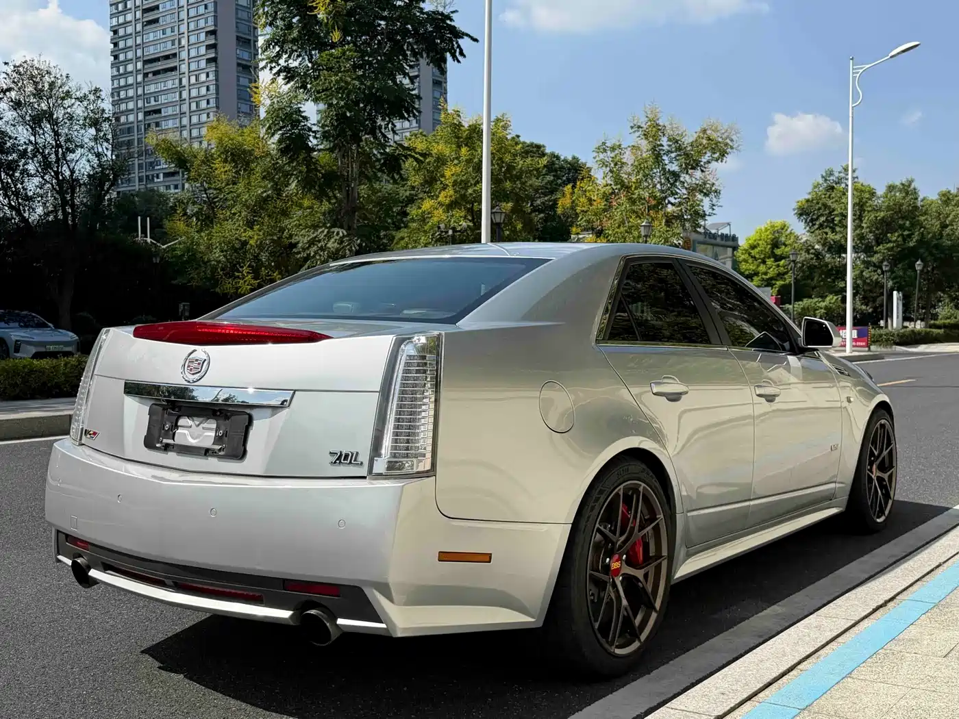 Cadillac CTS (Import) 2010 2009 Model 6.2L CTS-V