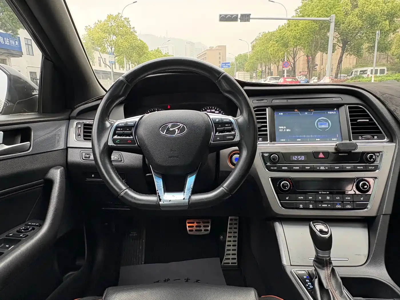 Hyundai Sonata 2015 1.6T GLS Smart фото 13