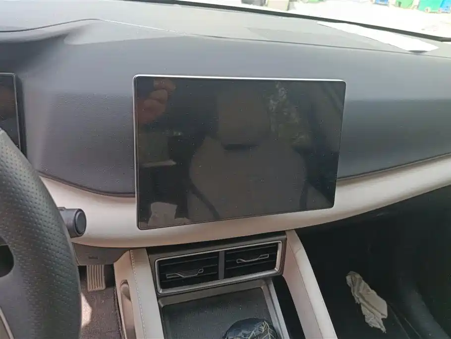 BYD Yuan UP 2024 401KM Vitality Edition фото 13