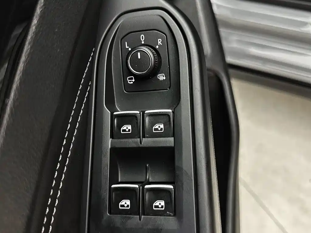 Volkswagen Golf 2021 280TSI DSG R-Line фото 16