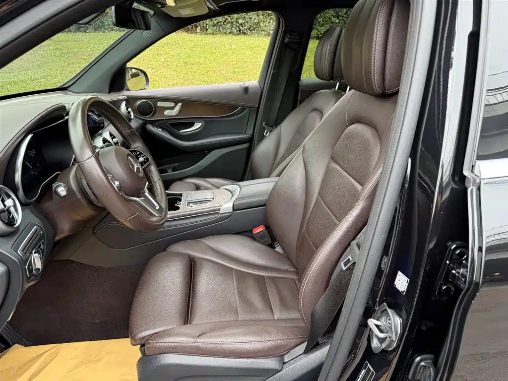 Mercedes-Benz GLC 2020 Facelift GLC 260 L 4MATIC Luxury фото 8