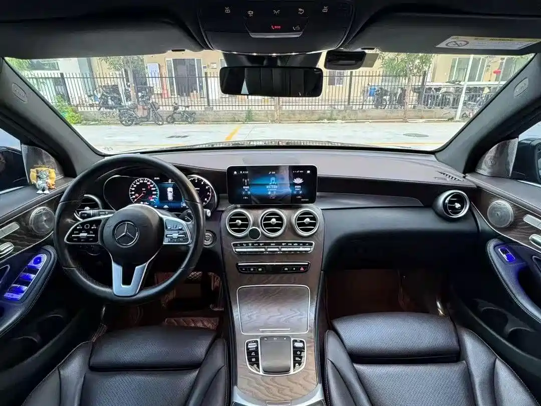Mercedes-Benz GLC 2020 Facelift GLC 300 L 4MATIC Dynamic фото 6