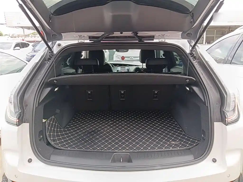 Cadillac XT4 2021 28T FWD Technology Edition фото 19