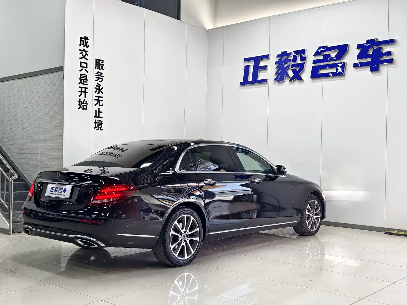 Mercedes-Benz E-Class 2019 E 300 L Fashion фото 17