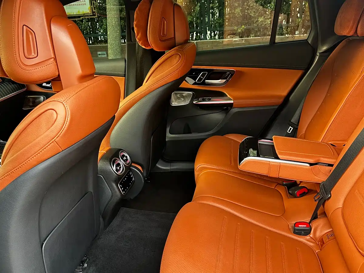 Mercedes-Benz GLC 2023 Facelift GLC 300 L 4MATIC Sport 5-Seater фото 7