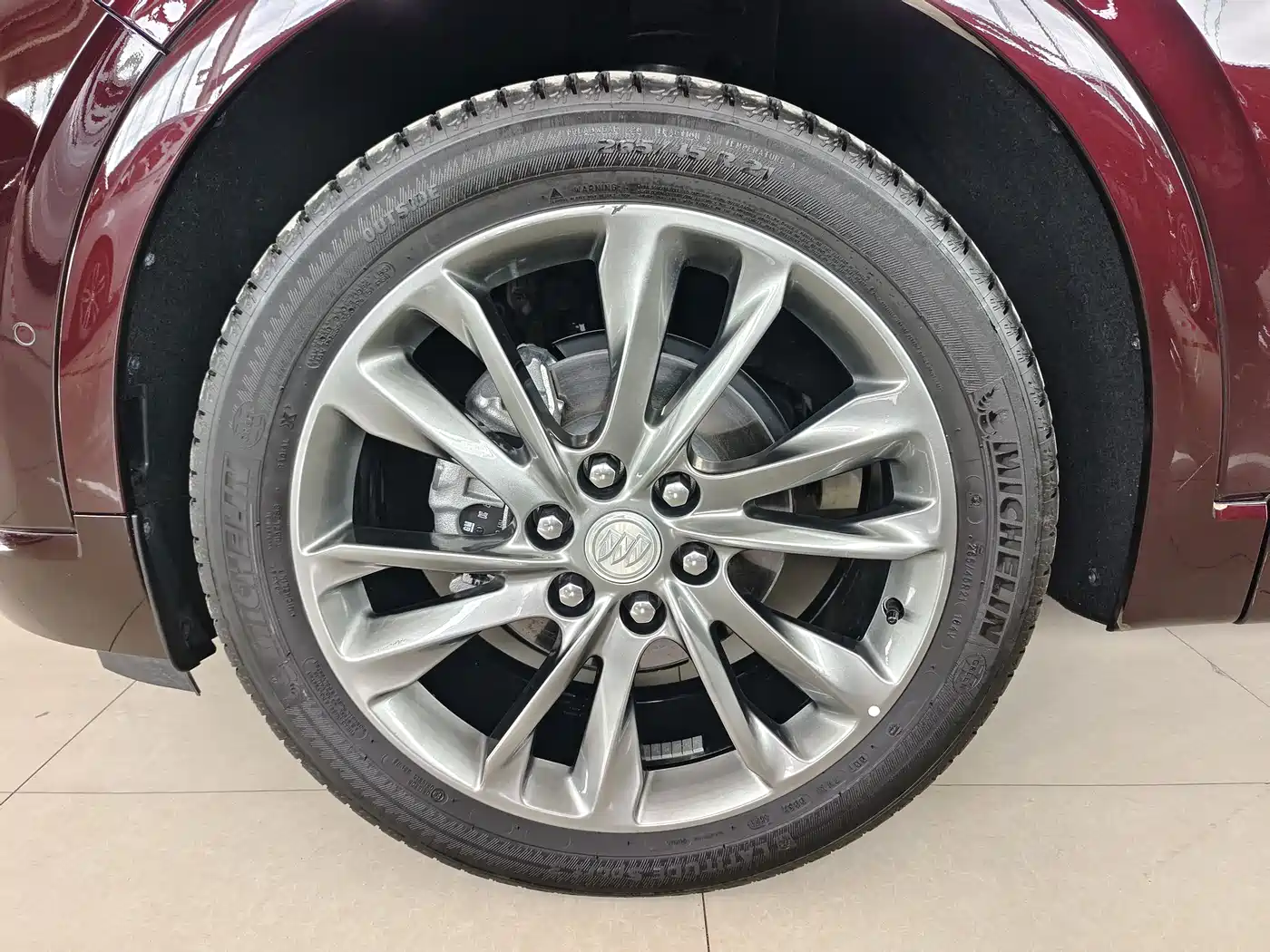 Buick Enclave 2022 652T 4WD Avenir 6-Seater фото 3