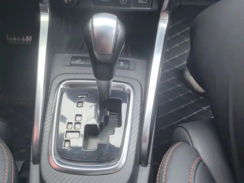 BYD Yuan 2016 1.5TID Automatic Luxury фото 14