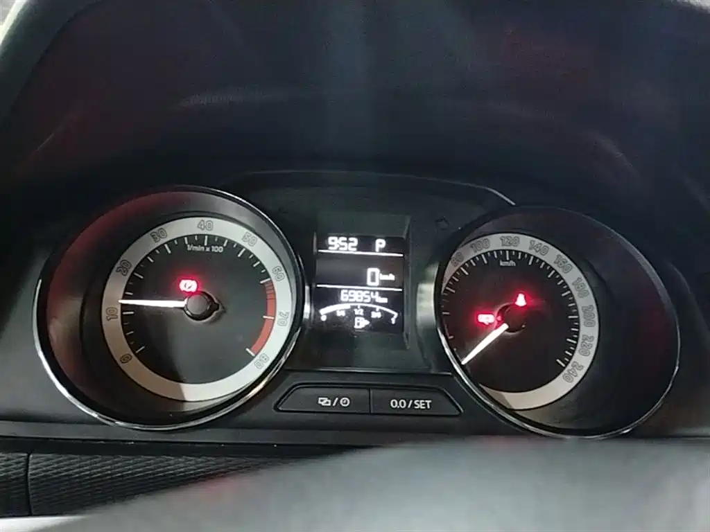 Škoda Kamiq 2018 1.5L Auto Standard Edition China V фото 8
