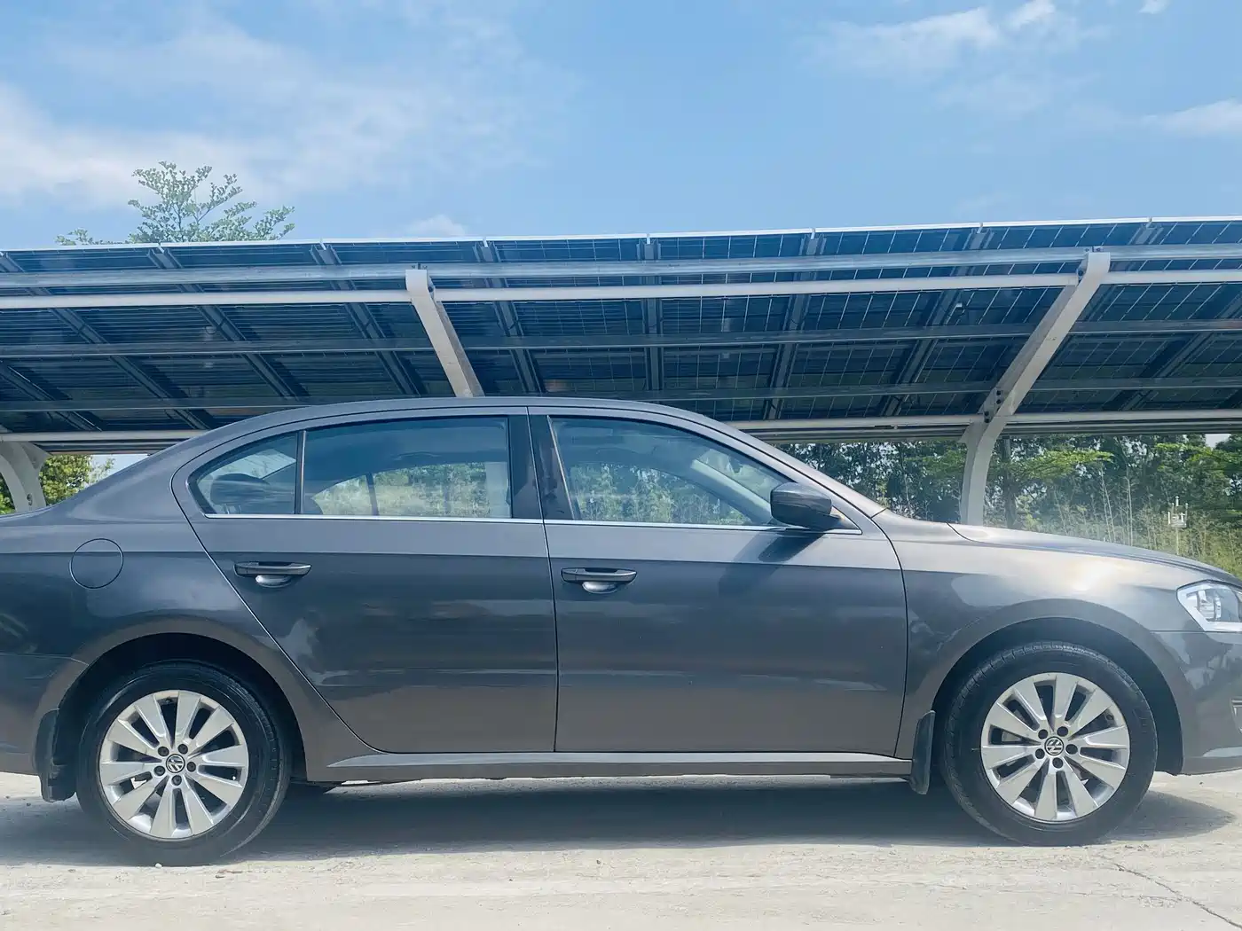 Volkswagen Lavida 2013 Facelift 1.4TSI DSG Comfort фото 3