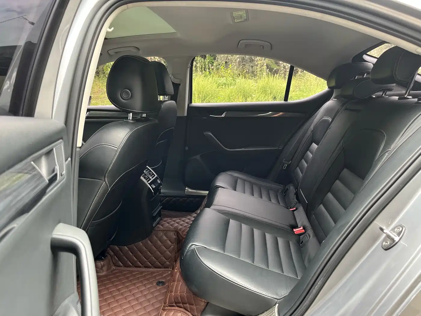 Škoda Superb 2016 TSI330 DSG Smart Edition фото 11