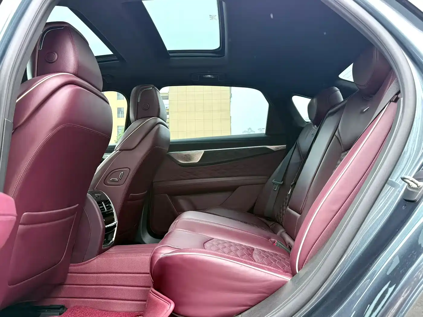 Cadillac CT6 2023 28T Platinum Model фото 5