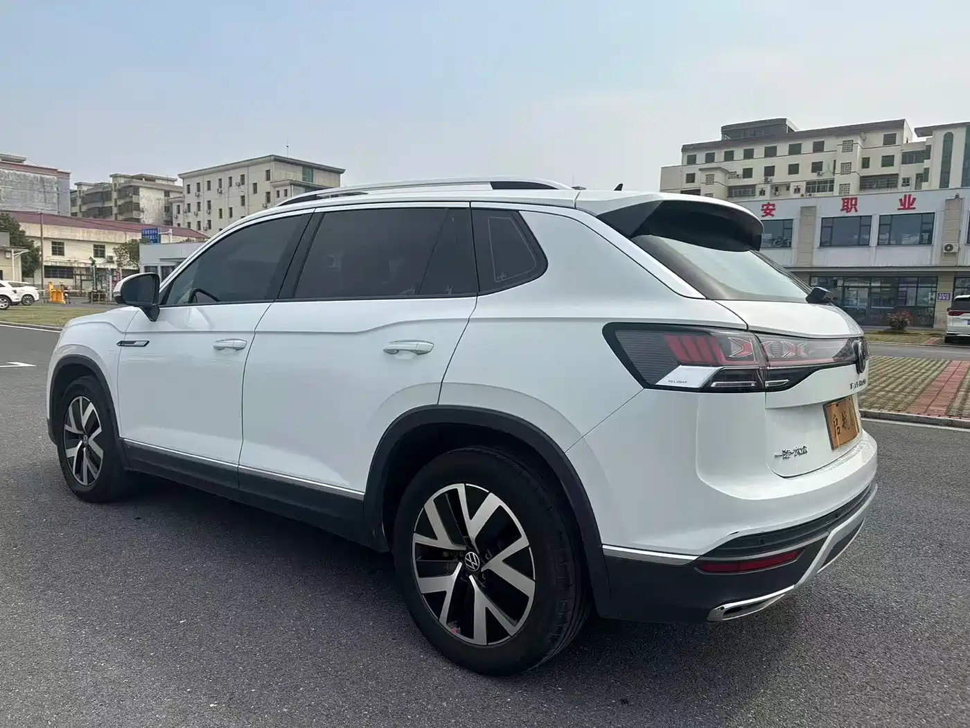 Volkswagen Tayron 2023 330TSI 2WD Luxury Plus Advanced Edition фото 6