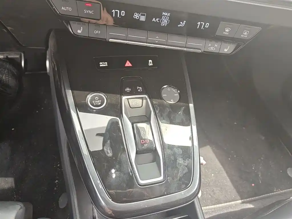 Audi Q4 e-tron 2024 40 e-tron Creation Edition фото 14
