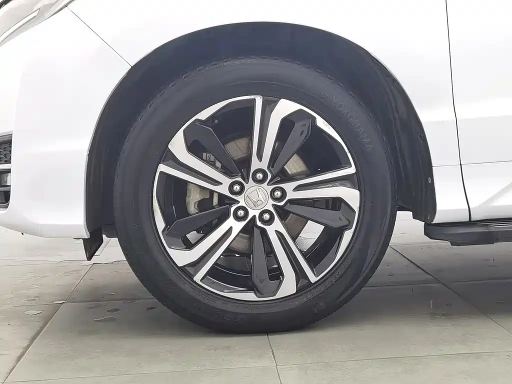 Honda UR-V 2018 2017 370TURBO 2WD Premium Edition China V
