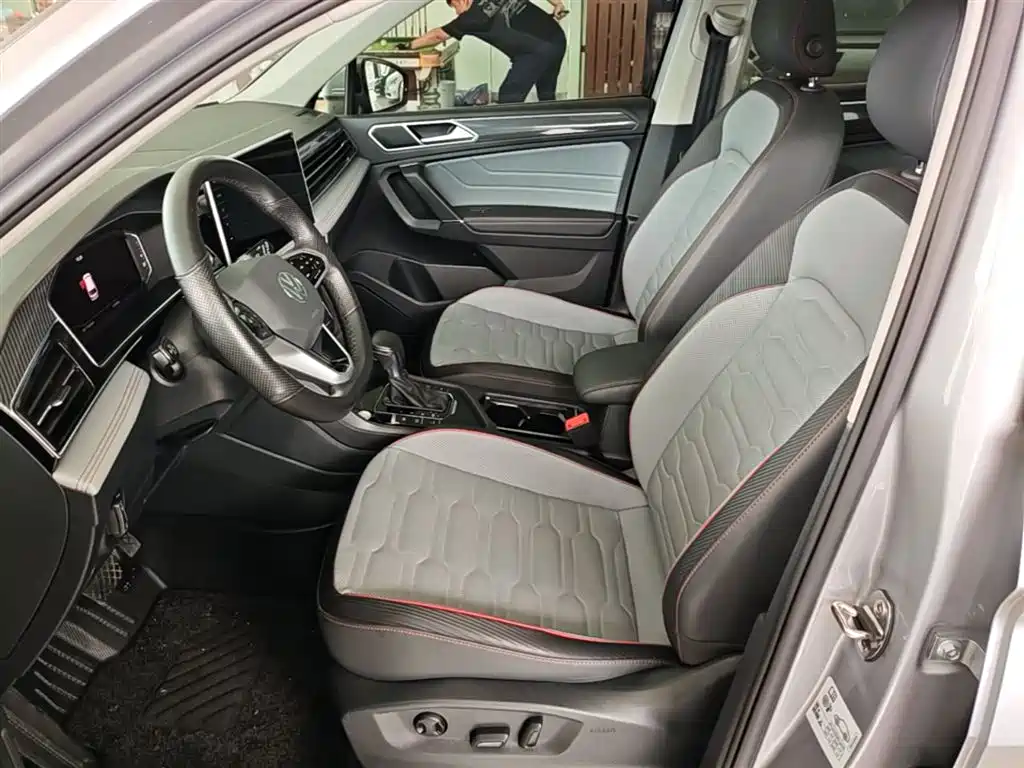Volkswagen Tiguan L PHEV 2022 430PHEV Plug-in Hybrid Flagship Edition фото 15