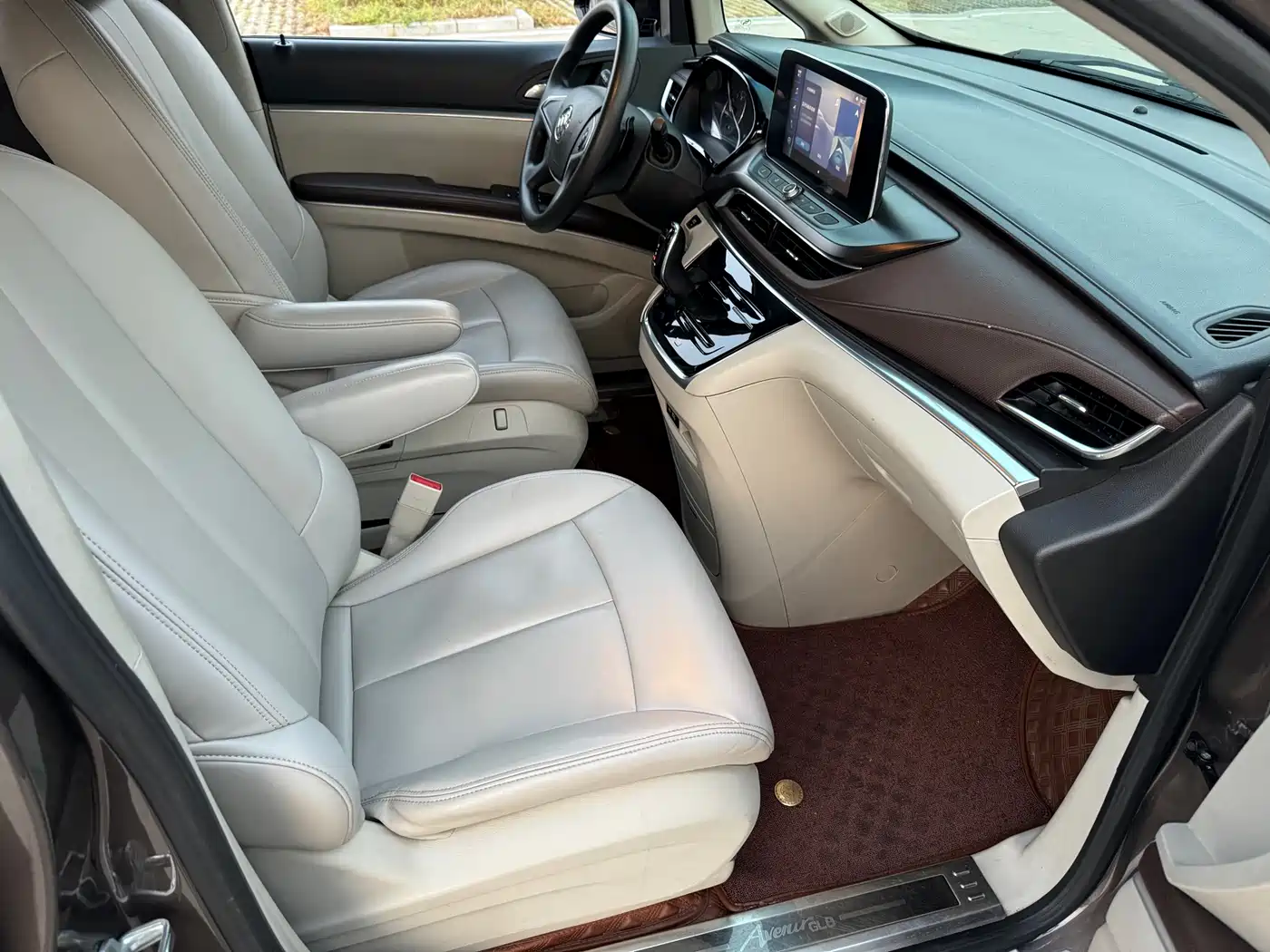Buick GL8 2021 Land Business Class 652T Comfort фото 8