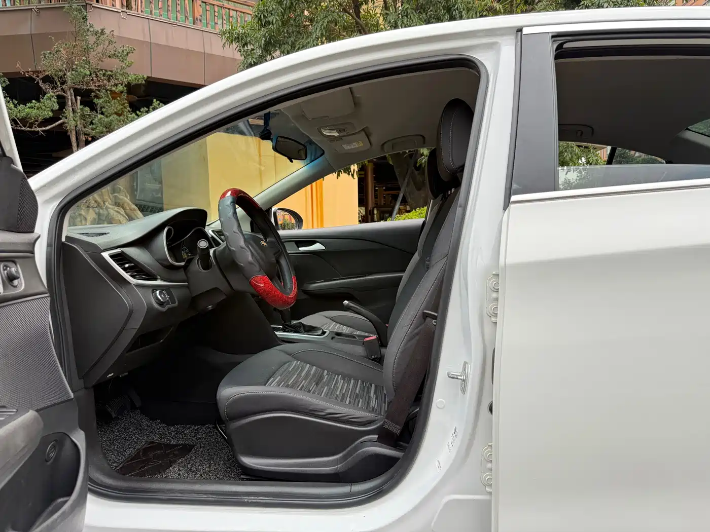Chevrolet Cavalier 2016 Model 1.5L Automatic Delight Edition фото 6